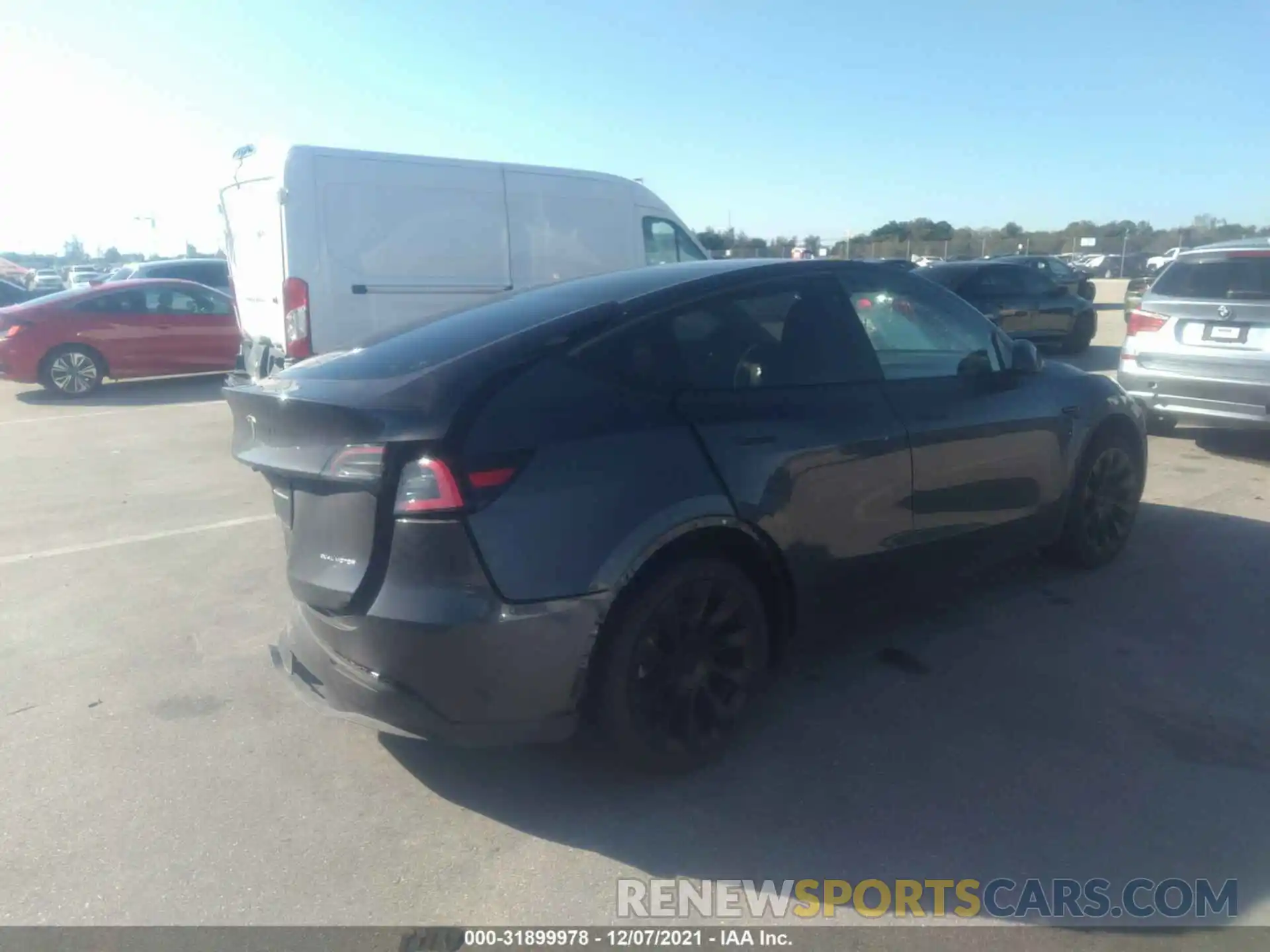 4 Фотография поврежденного автомобиля 5YJYGAEE5MF183718 TESLA MODEL Y 2021