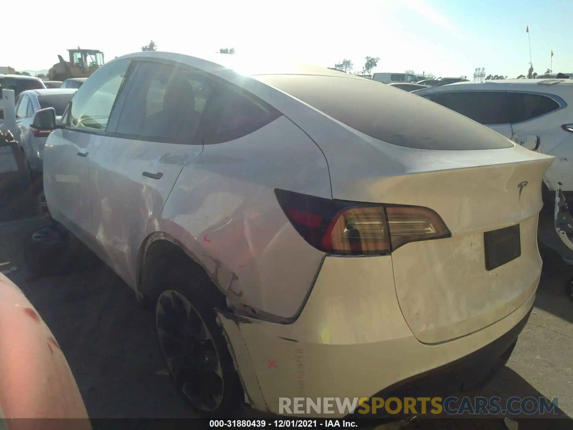 3 Photograph of a damaged car 5YJYGAEE5MF195514 TESLA MODEL Y 2021