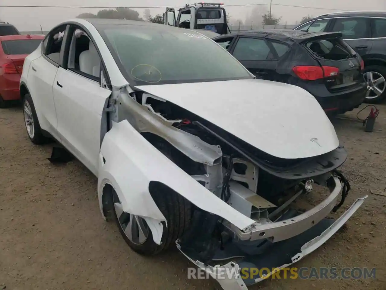 1 Photograph of a damaged car 5YJYGAEE5MF197599 TESLA MODEL Y 2021