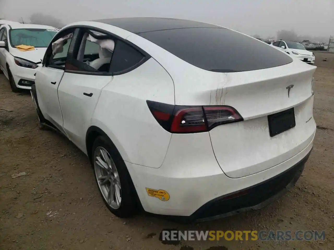 3 Photograph of a damaged car 5YJYGAEE5MF197599 TESLA MODEL Y 2021