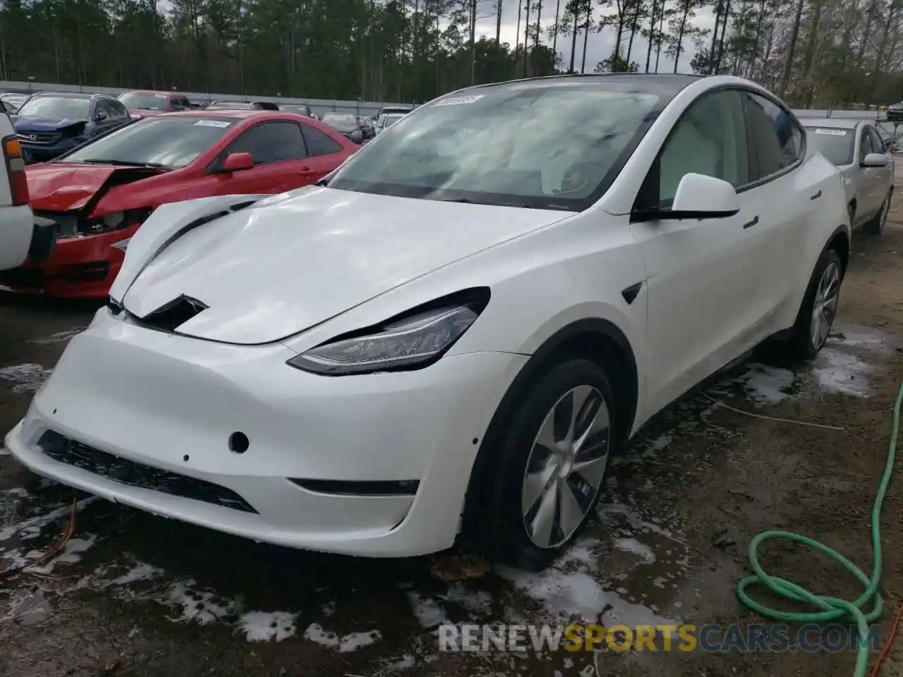 2 Photograph of a damaged car 5YJYGAEE5MF201408 TESLA MODEL Y 2021