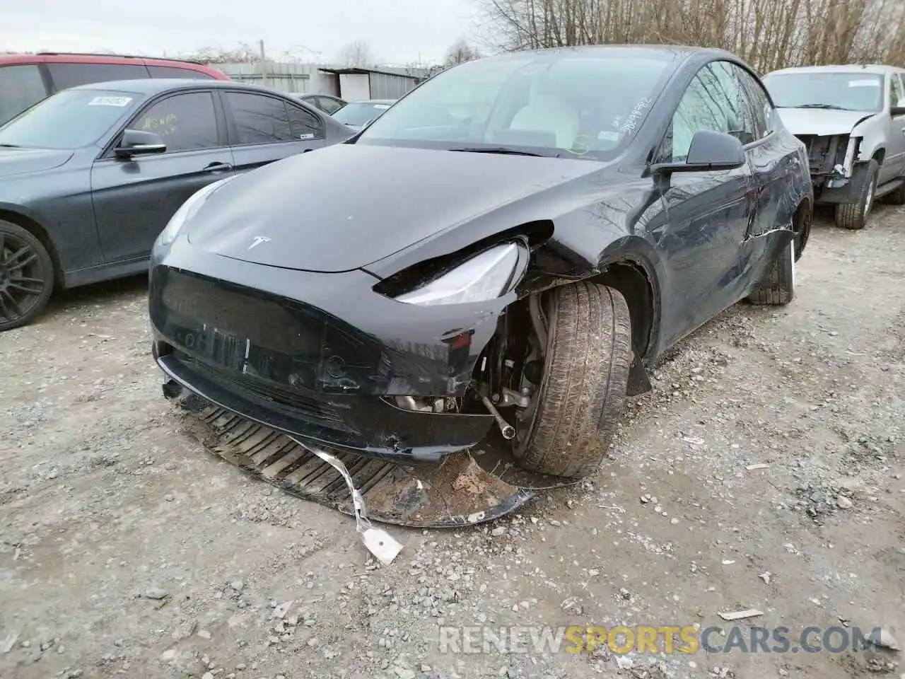 2 Photograph of a damaged car 5YJYGAEE5MF269529 TESLA MODEL Y 2021