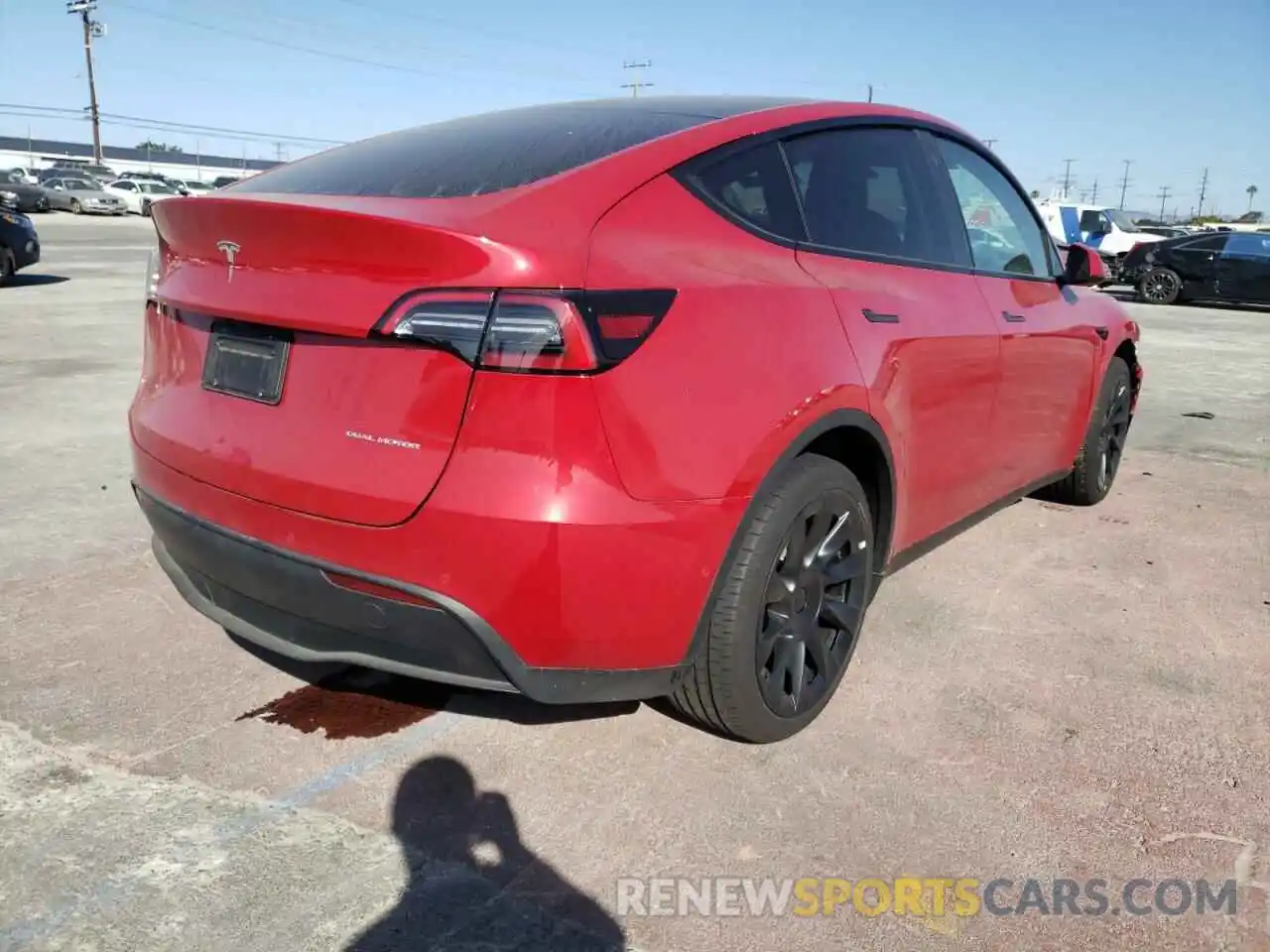 4 Photograph of a damaged car 5YJYGAEE5MF280854 TESLA MODEL Y 2021