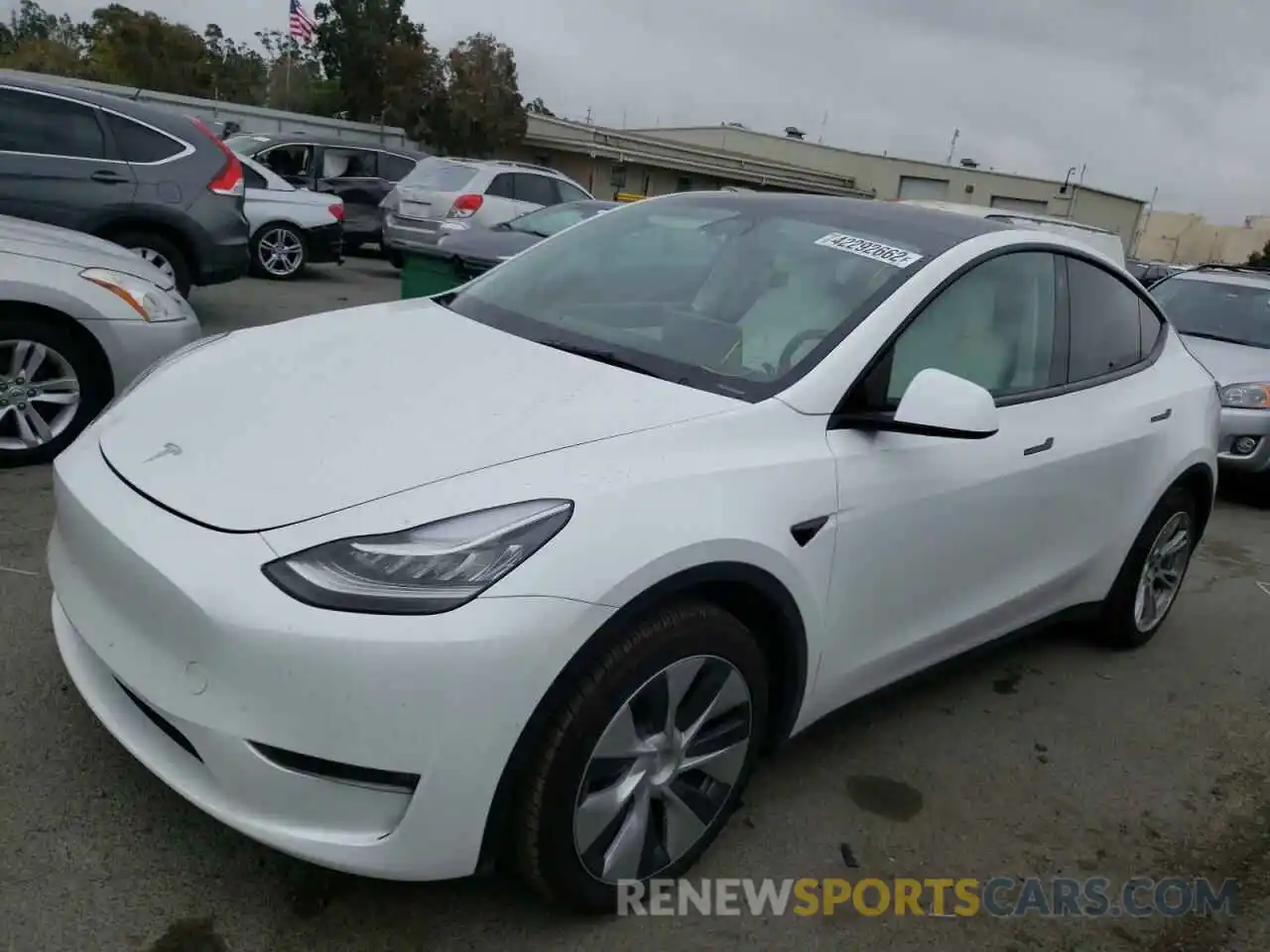 2 Photograph of a damaged car 5YJYGAEE5MF295094 TESLA MODEL Y 2021