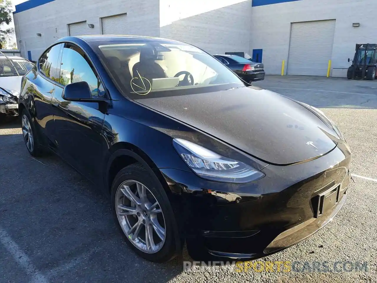 1 Photograph of a damaged car 5YJYGAEE5MF295614 TESLA MODEL Y 2021