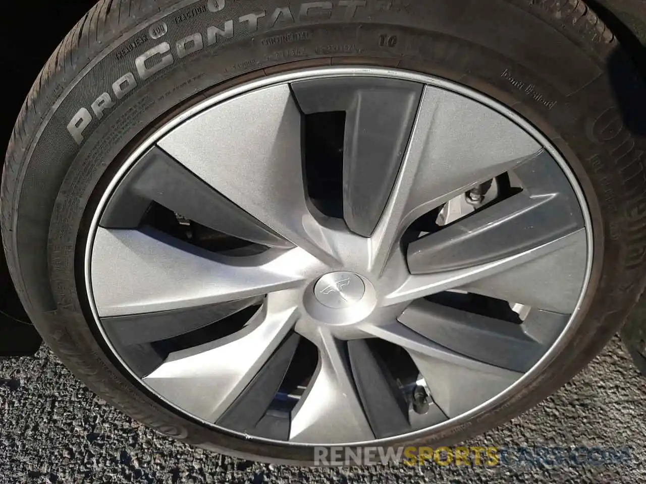 9 Photograph of a damaged car 5YJYGAEE5MF295614 TESLA MODEL Y 2021