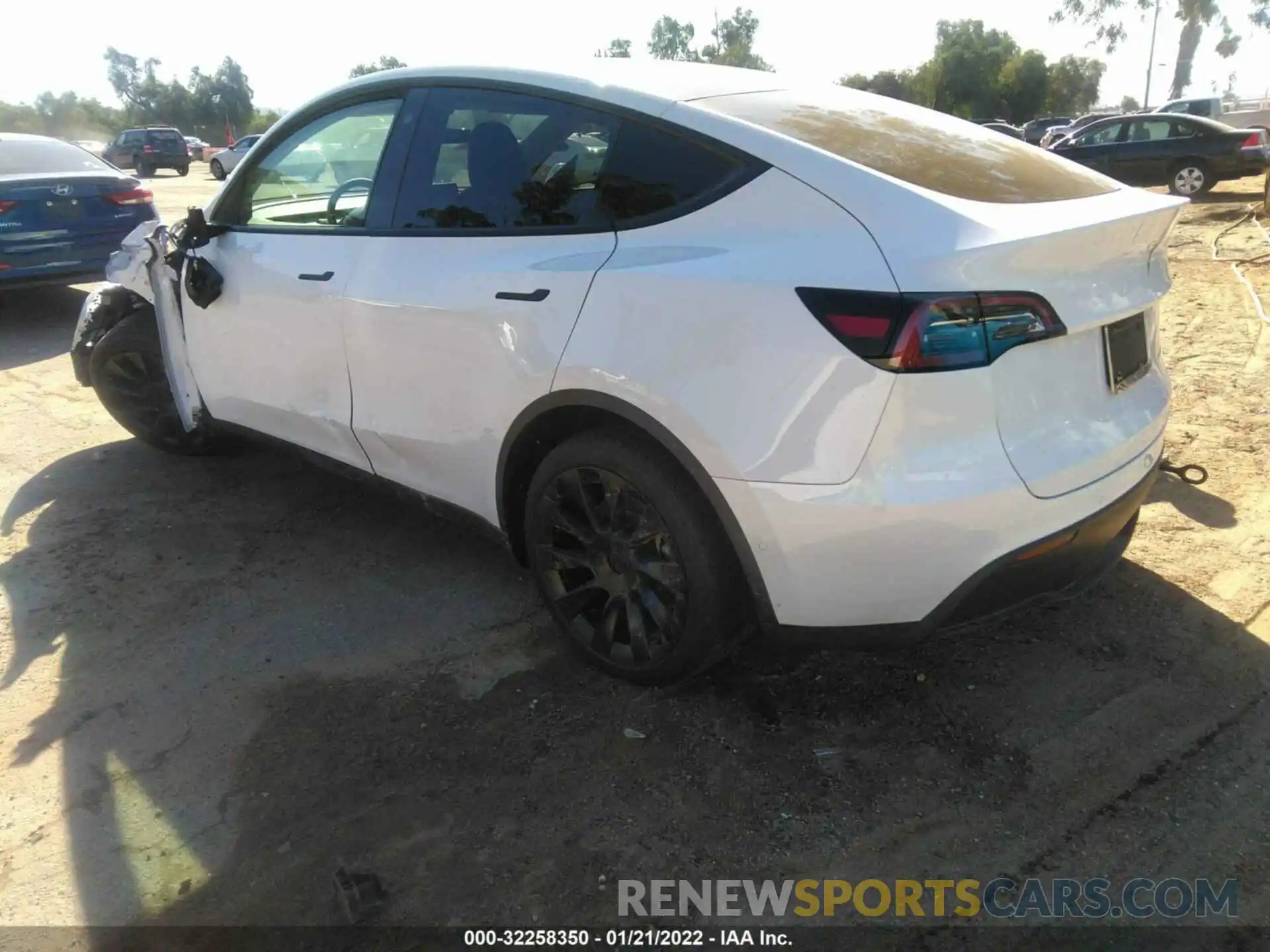 3 Фотография поврежденного автомобиля 5YJYGAEE5MF304652 TESLA MODEL Y 2021