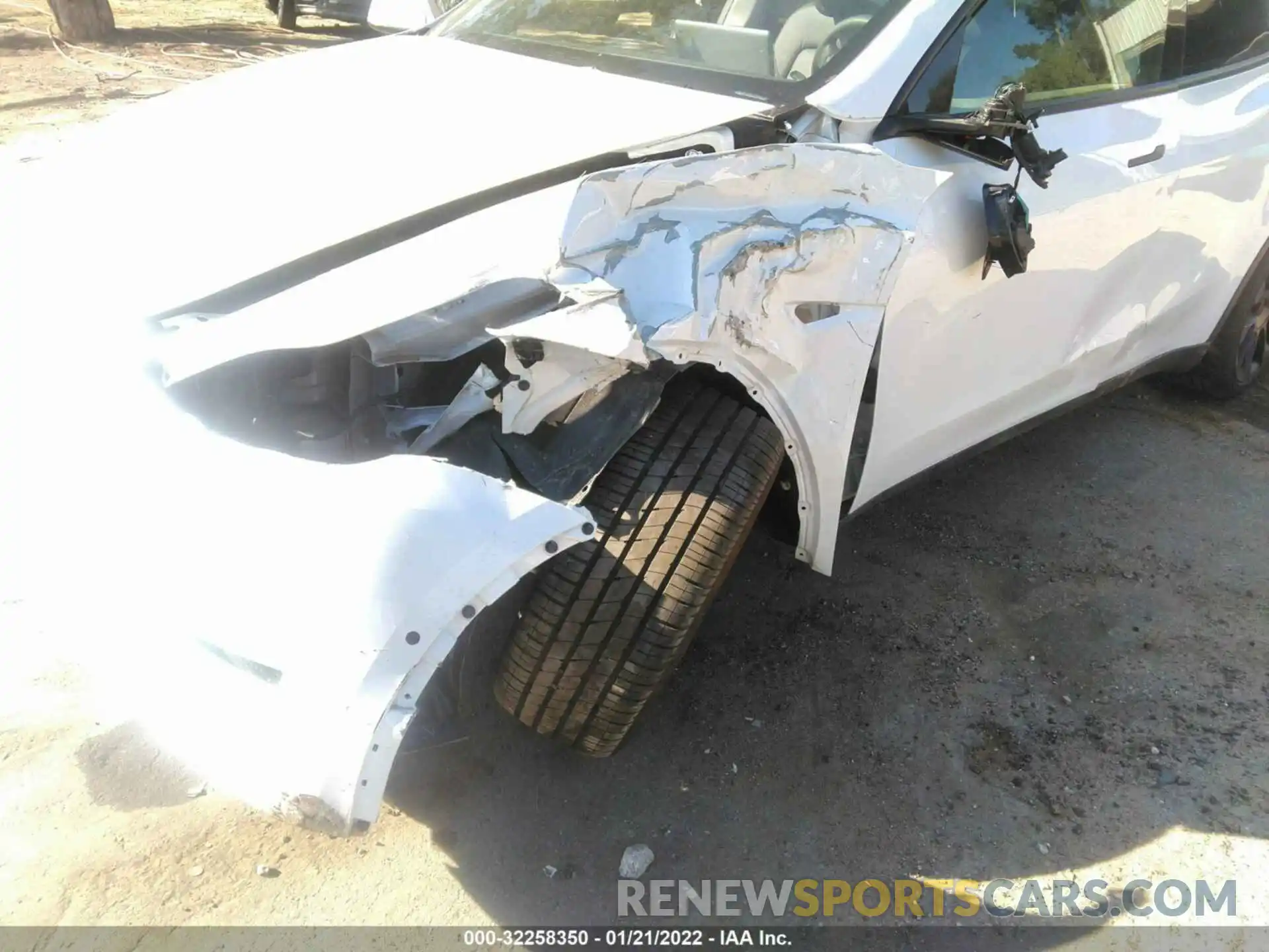 6 Photograph of a damaged car 5YJYGAEE5MF304652 TESLA MODEL Y 2021