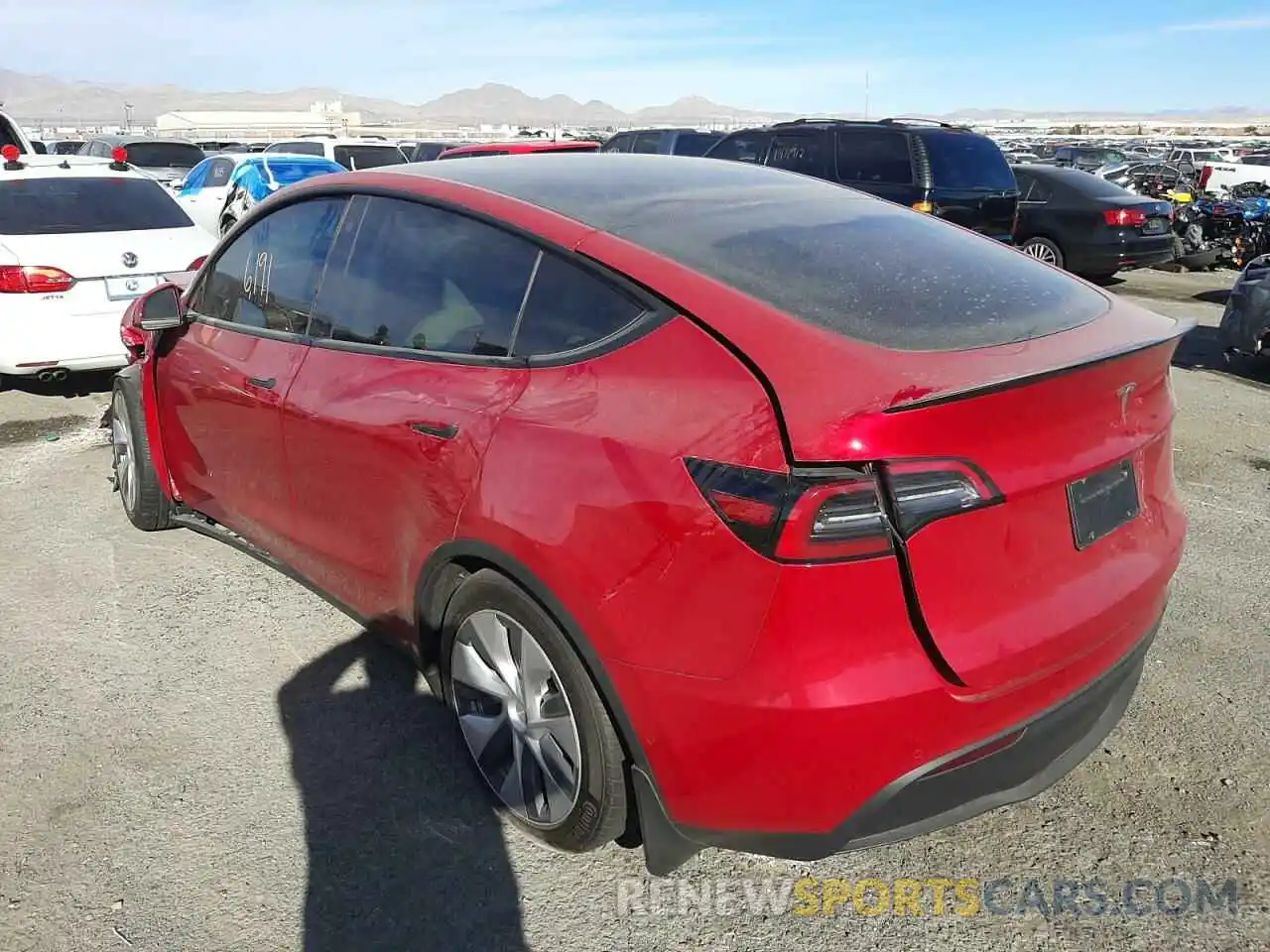 3 Фотография поврежденного автомобиля 5YJYGAEE6MF144765 TESLA MODEL Y 2021