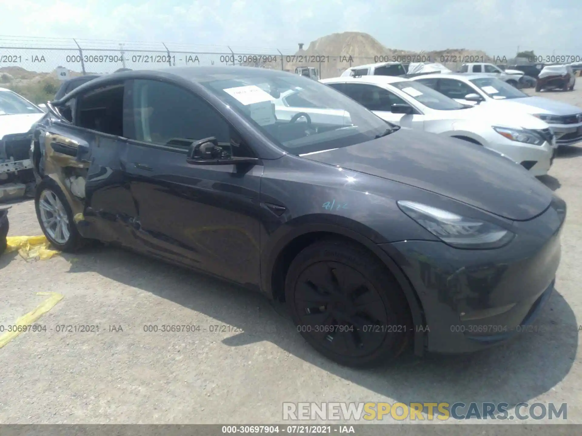 1 Photograph of a damaged car 5YJYGAEE6MF180620 TESLA MODEL Y 2021