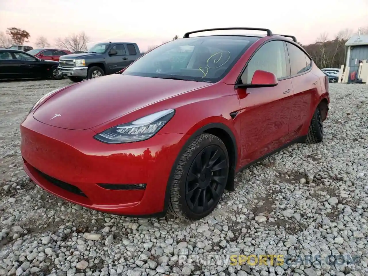 2 Photograph of a damaged car 5YJYGAEE6MF185073 TESLA MODEL Y 2021