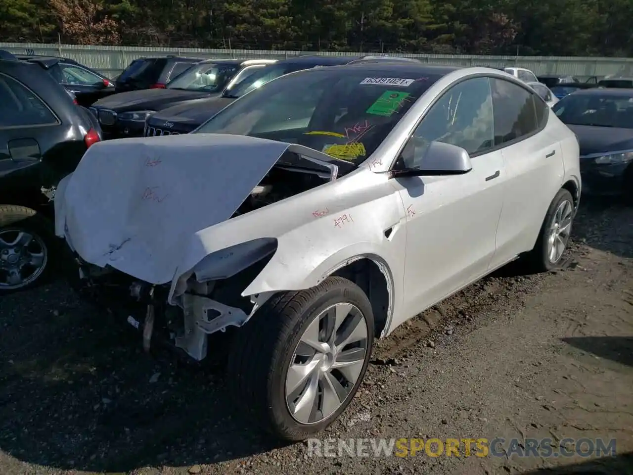 2 Photograph of a damaged car 5YJYGAEE6MF185977 TESLA MODEL Y 2021