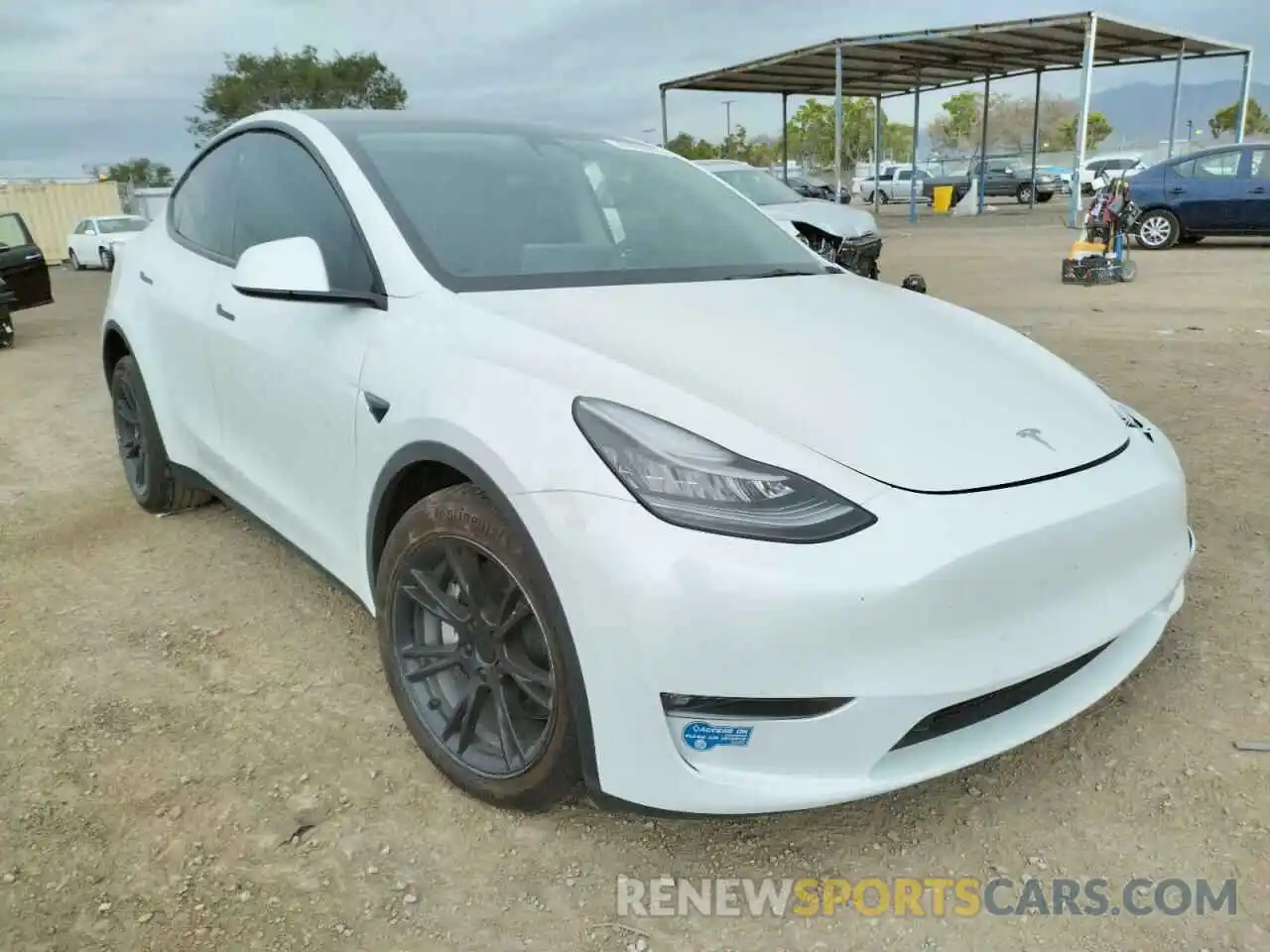 1 Фотография поврежденного автомобиля 5YJYGAEE6MF200638 TESLA MODEL Y 2021