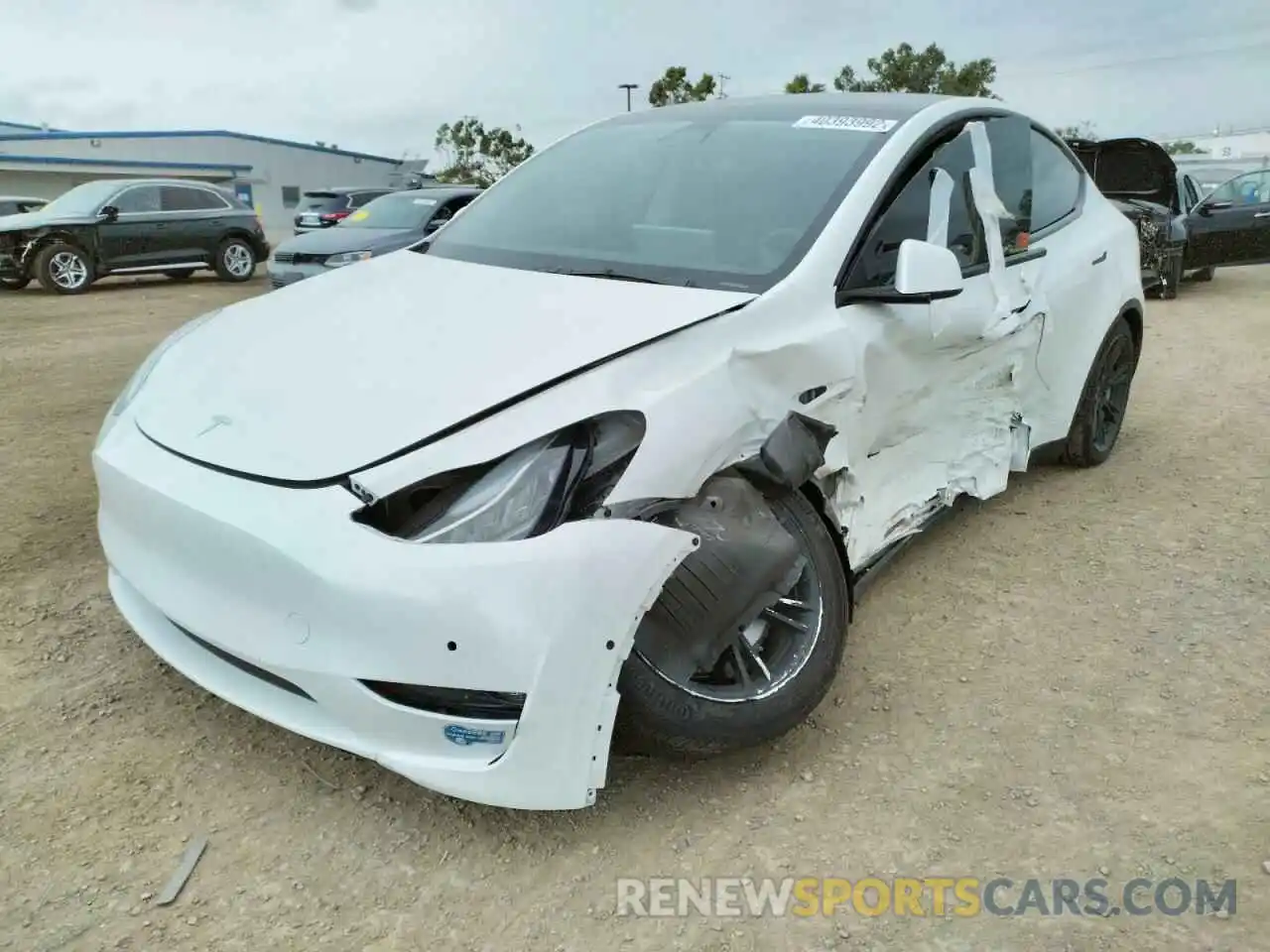 2 Photograph of a damaged car 5YJYGAEE6MF200638 TESLA MODEL Y 2021