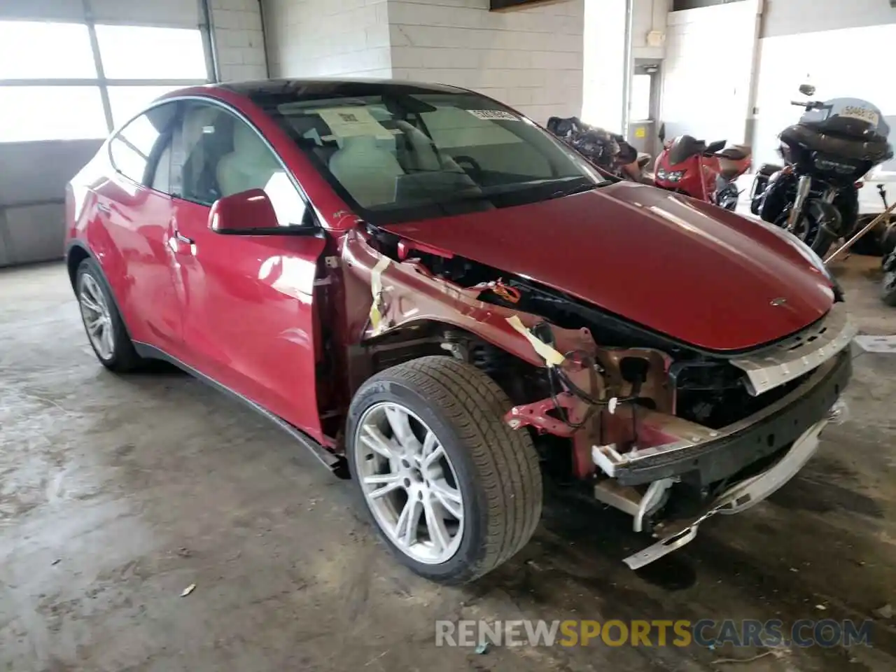 1 Photograph of a damaged car 5YJYGAEE6MF276523 TESLA MODEL Y 2021