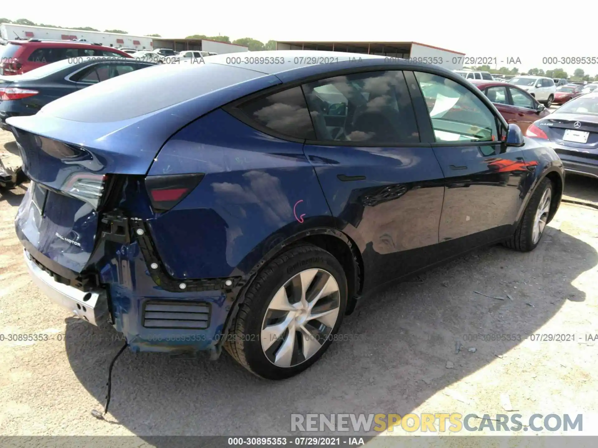 4 Photograph of a damaged car 5YJYGAEE7MF130762 TESLA MODEL Y 2021