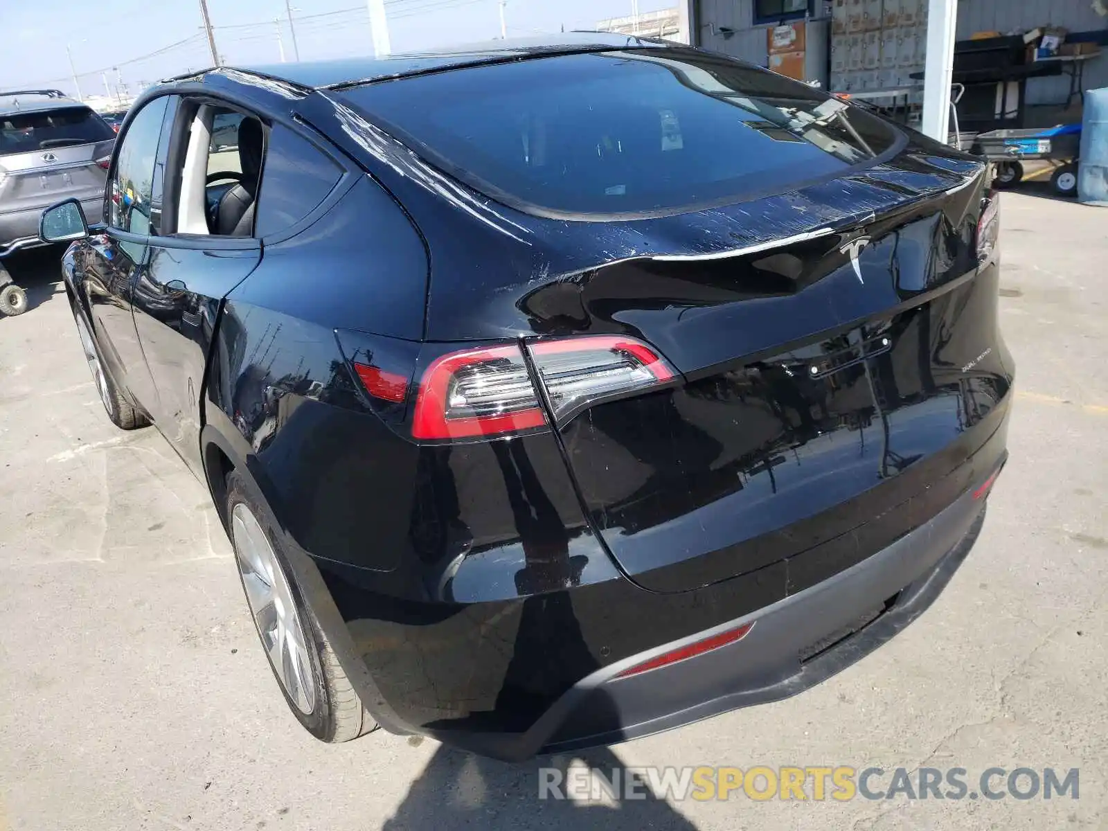 3 Photograph of a damaged car 5YJYGAEE7MF146685 TESLA MODEL Y 2021