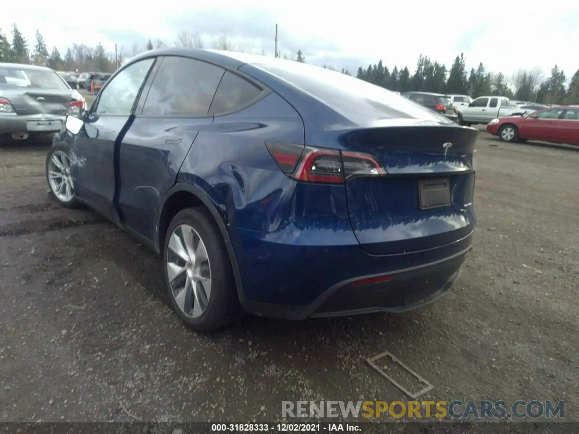 3 Photograph of a damaged car 5YJYGAEE7MF172817 TESLA MODEL Y 2021