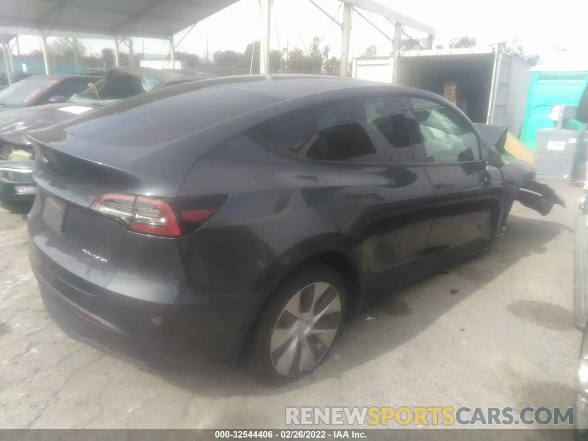 4 Photograph of a damaged car 5YJYGAEE7MF199080 TESLA MODEL Y 2021