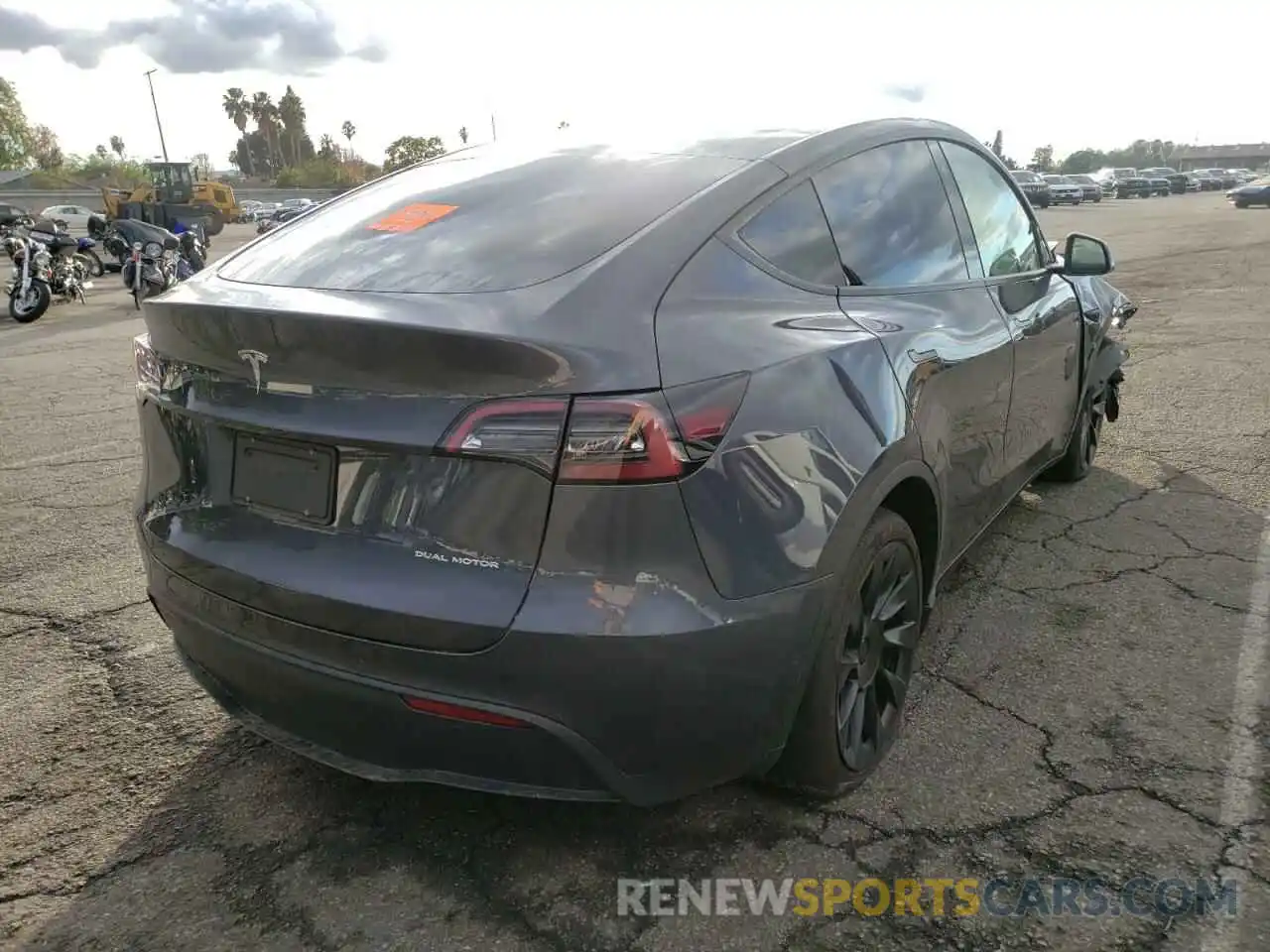 4 Photograph of a damaged car 5YJYGAEE7MF222759 TESLA MODEL Y 2021