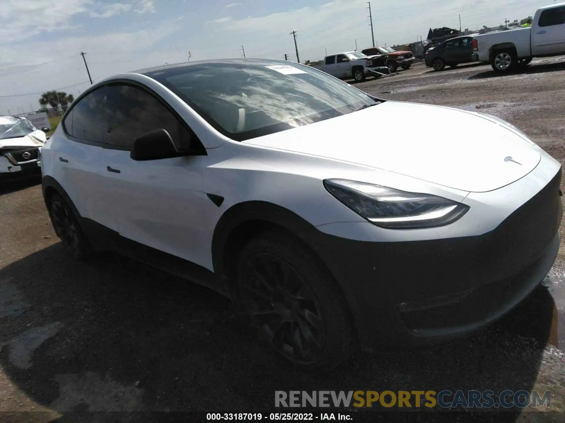 1 Photograph of a damaged car 5YJYGAEE7MF228237 TESLA MODEL Y 2021