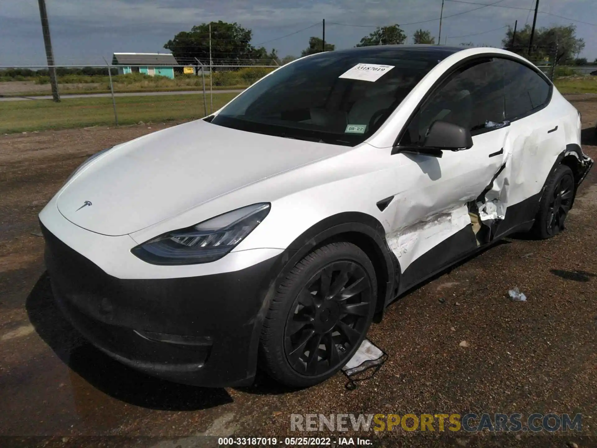 2 Photograph of a damaged car 5YJYGAEE7MF228237 TESLA MODEL Y 2021