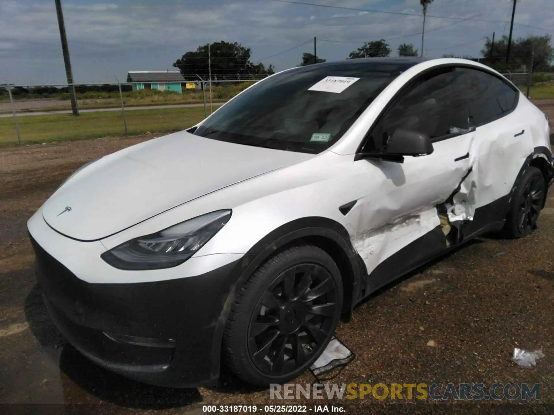 6 Photograph of a damaged car 5YJYGAEE7MF228237 TESLA MODEL Y 2021