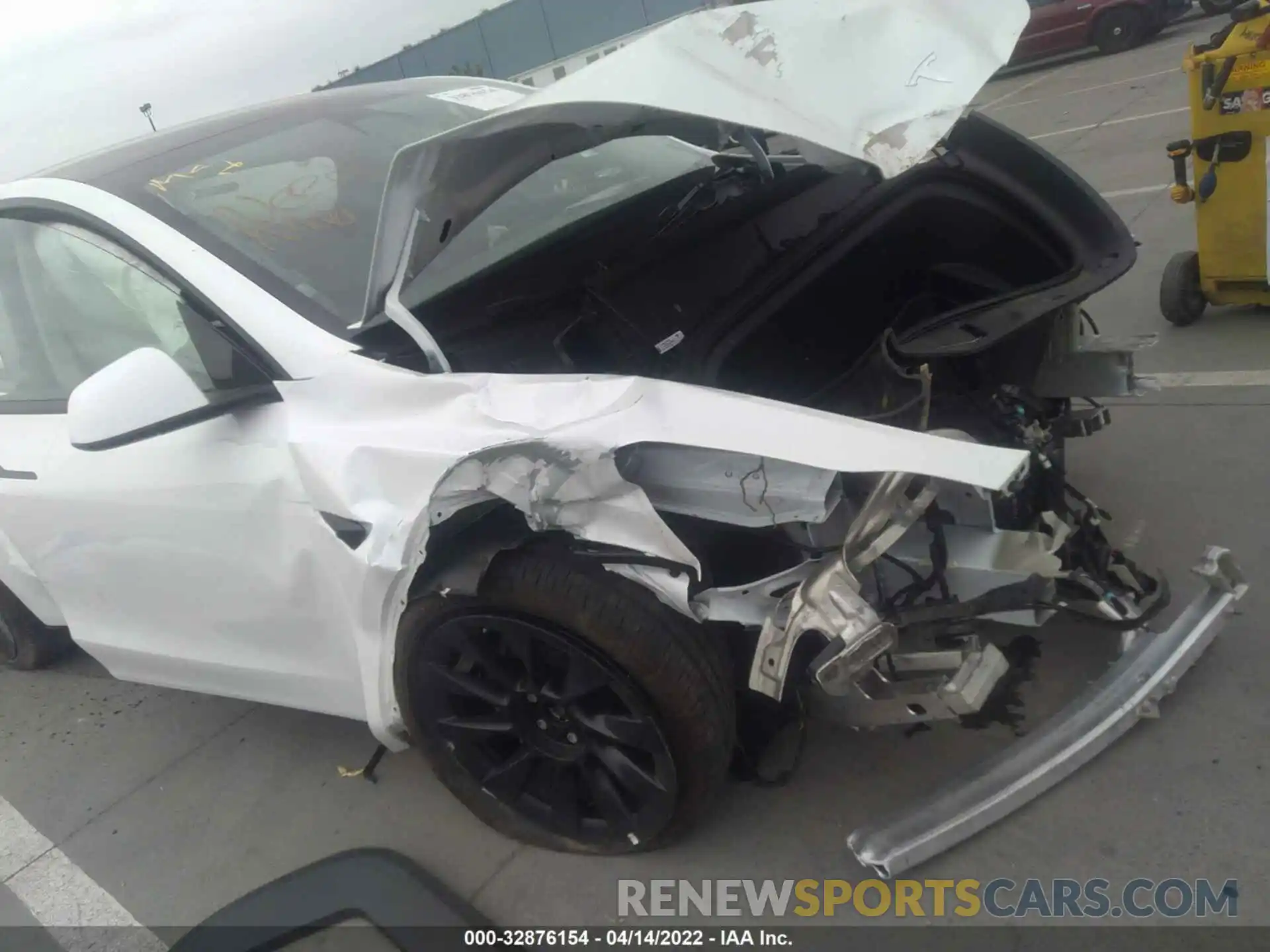 6 Photograph of a damaged car 5YJYGAEE7MF282802 TESLA MODEL Y 2021