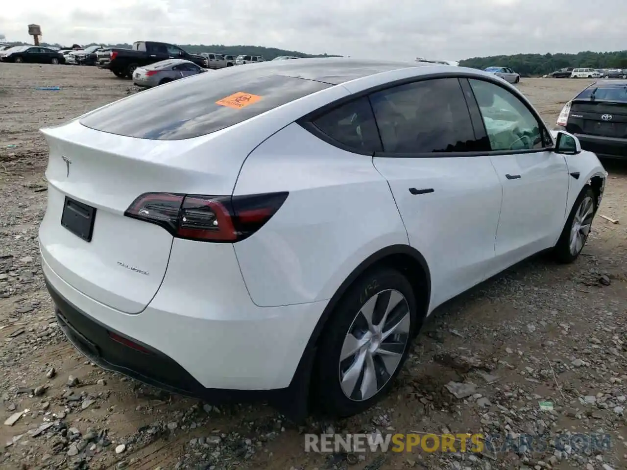 4 Photograph of a damaged car 5YJYGAEE7MF293220 TESLA MODEL Y 2021