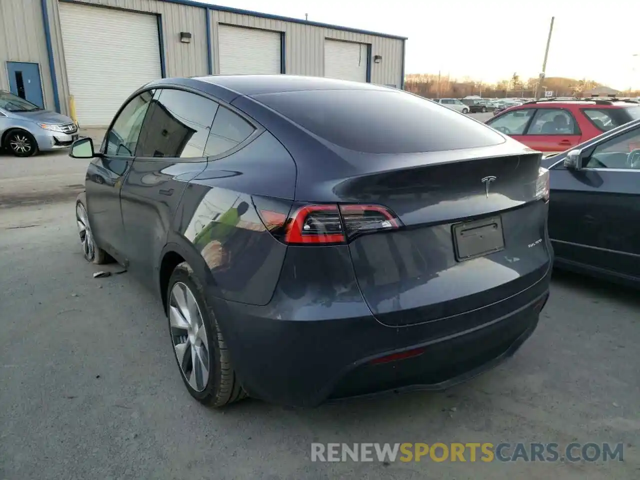 3 Photograph of a damaged car 5YJYGAEE8MF116305 TESLA MODEL Y 2021