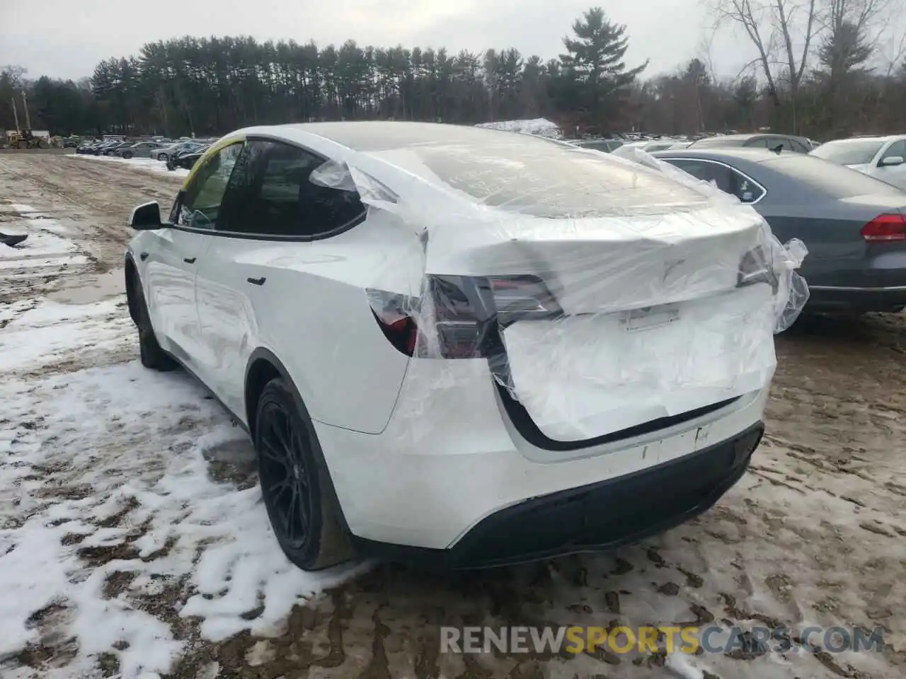 9 Photograph of a damaged car 5YJYGAEE8MF146498 TESLA MODEL Y 2021