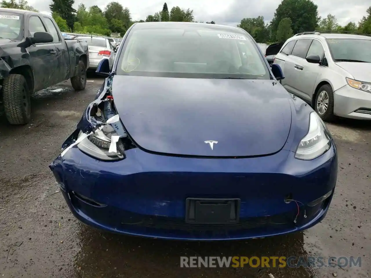 10 Photograph of a damaged car 5YJYGAEE8MF151040 TESLA MODEL Y 2021