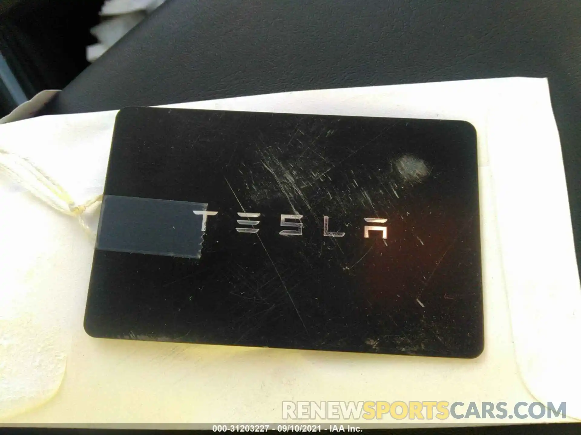 11 Photograph of a damaged car 5YJYGAEE8MF152205 TESLA MODEL Y 2021