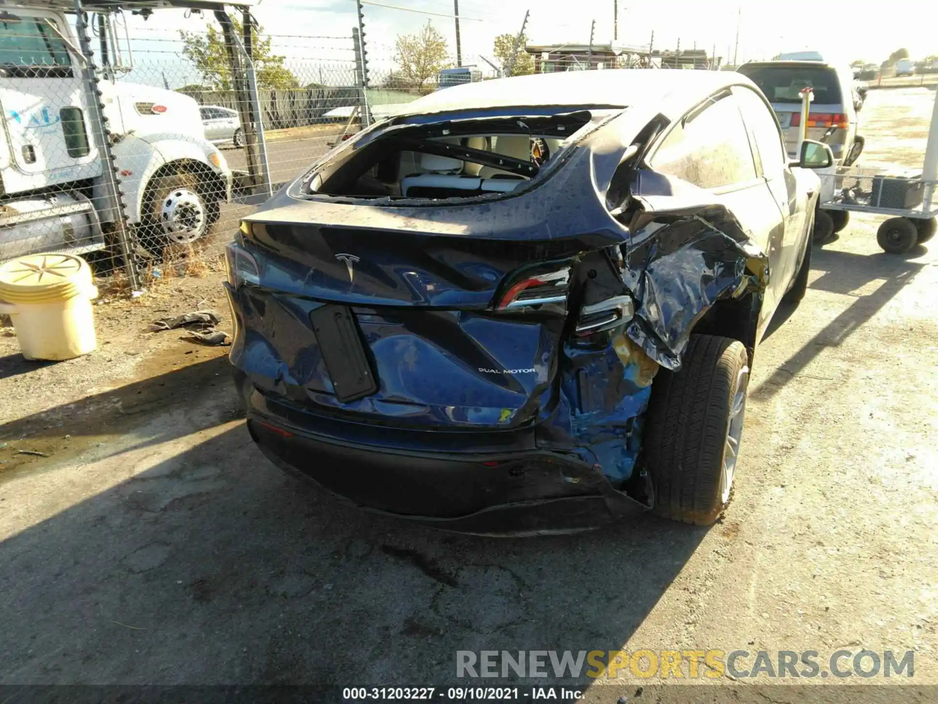 6 Photograph of a damaged car 5YJYGAEE8MF152205 TESLA MODEL Y 2021