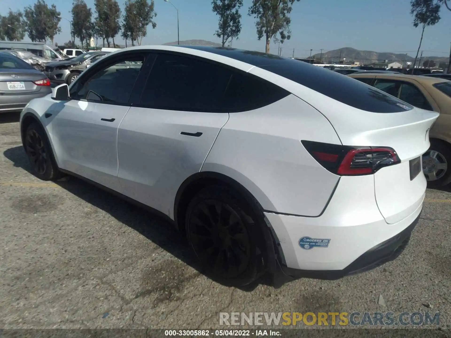 3 Photograph of a damaged car 5YJYGAEE8MF238209 TESLA MODEL Y 2021