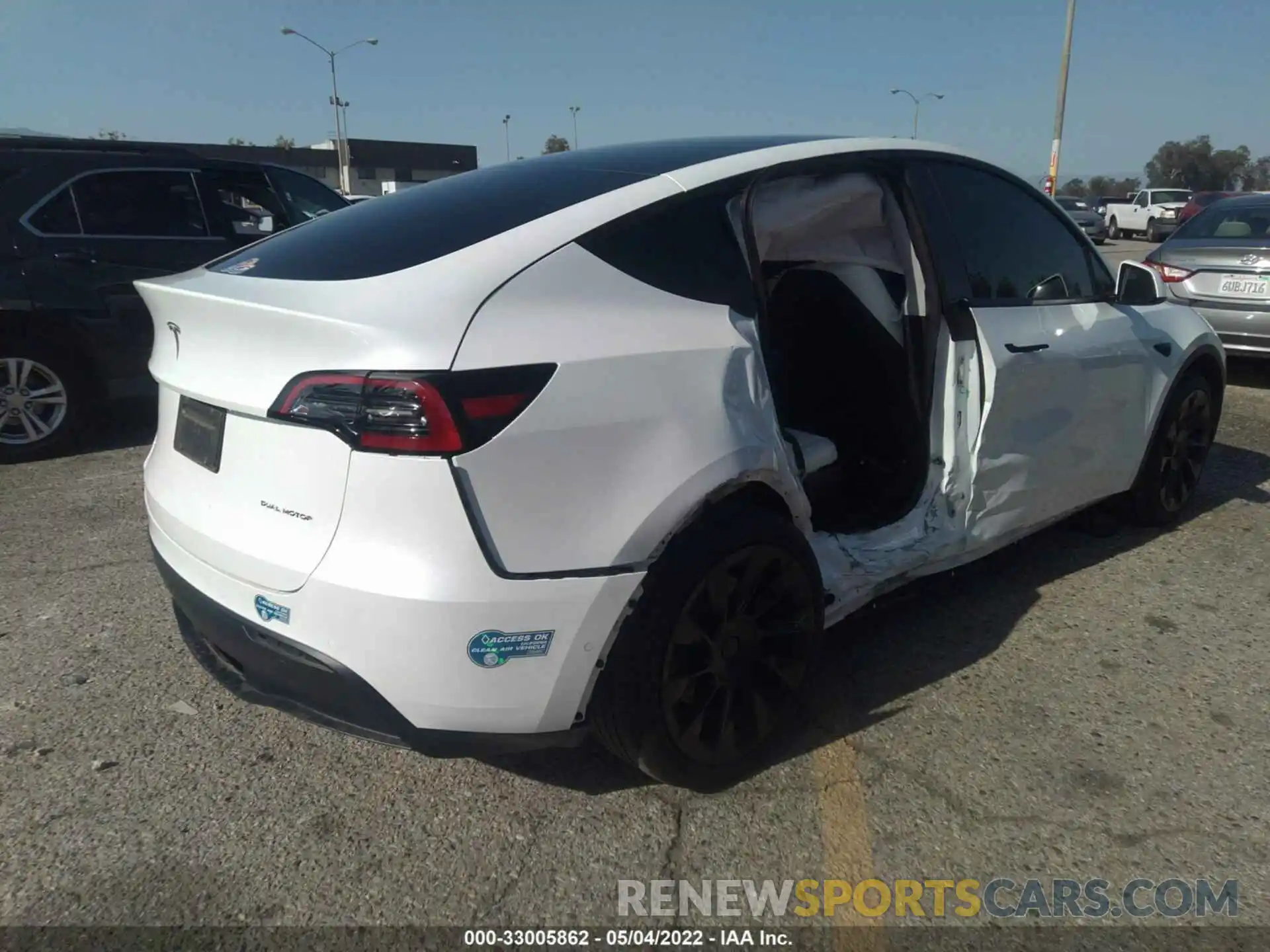 4 Photograph of a damaged car 5YJYGAEE8MF238209 TESLA MODEL Y 2021