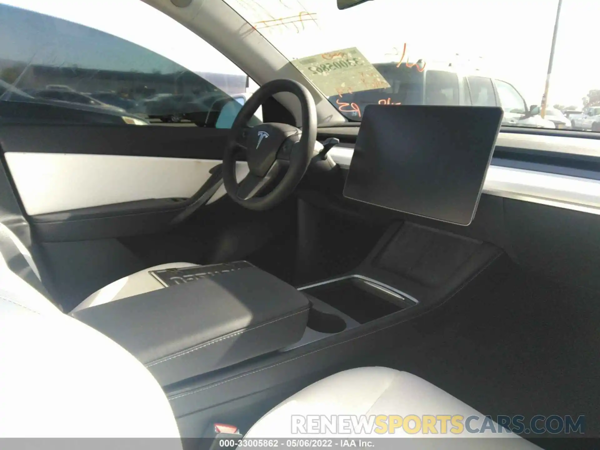 5 Photograph of a damaged car 5YJYGAEE8MF238209 TESLA MODEL Y 2021