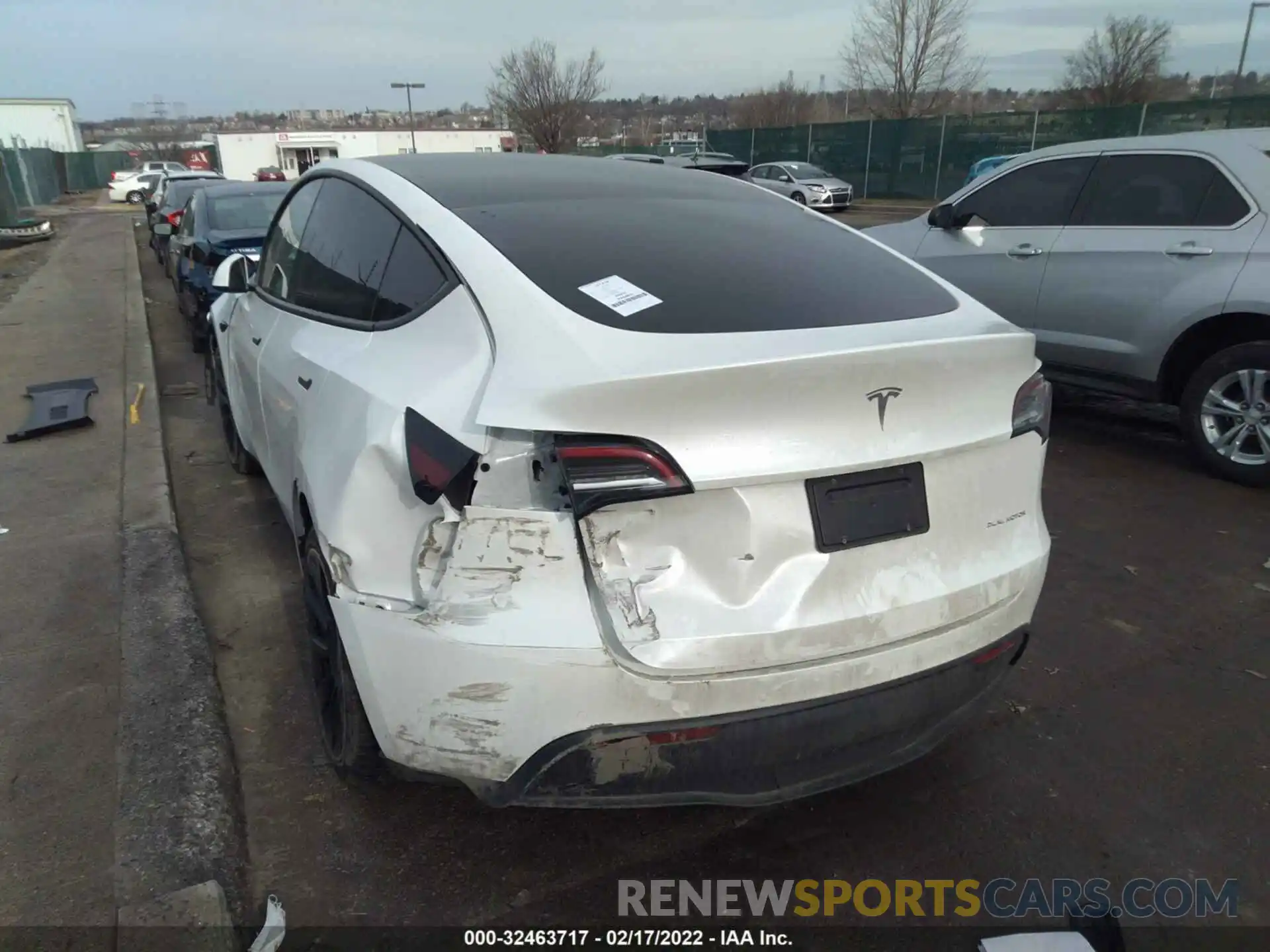 11 Photograph of a damaged car 5YJYGAEE9MF112134 TESLA MODEL Y 2021