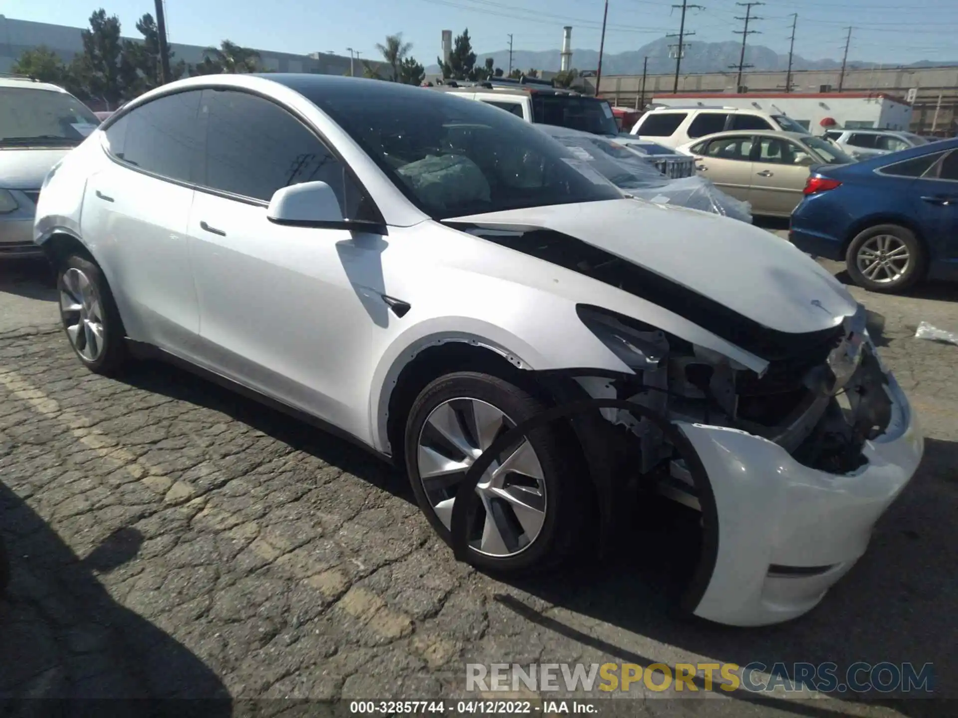 1 Photograph of a damaged car 5YJYGAEE9MF113297 TESLA MODEL Y 2021