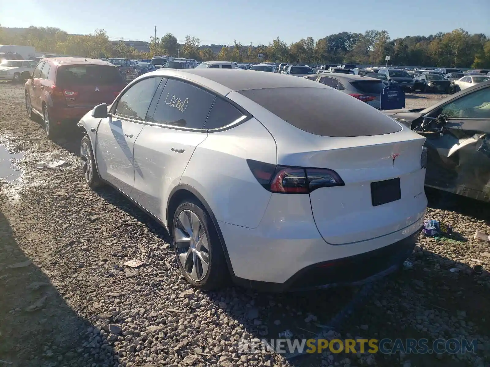 3 Photograph of a damaged car 5YJYGAEE9MF134585 TESLA MODEL Y 2021