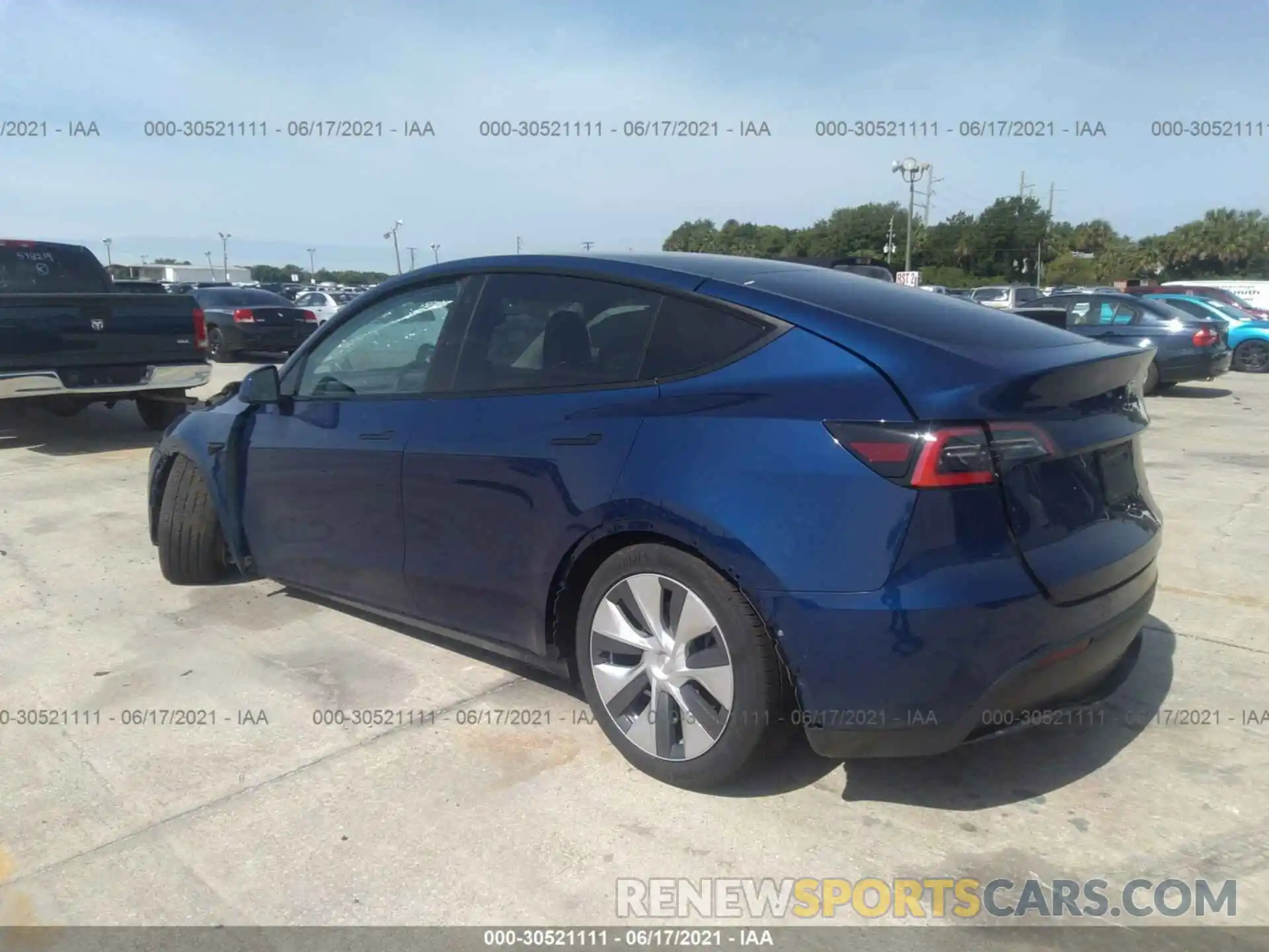 3 Photograph of a damaged car 5YJYGAEE9MF134991 TESLA MODEL Y 2021