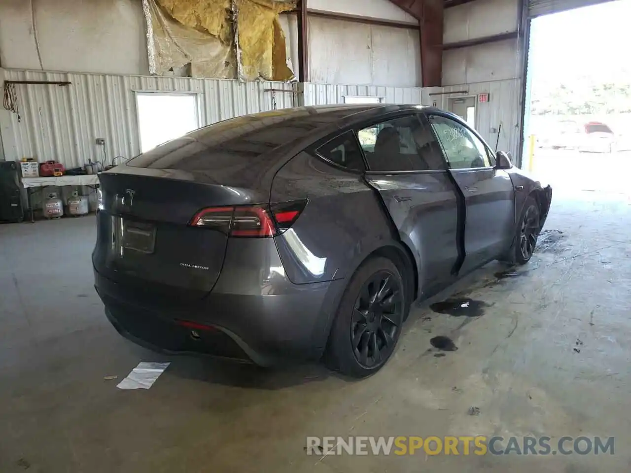 4 Photograph of a damaged car 5YJYGAEE9MF143254 TESLA MODEL Y 2021