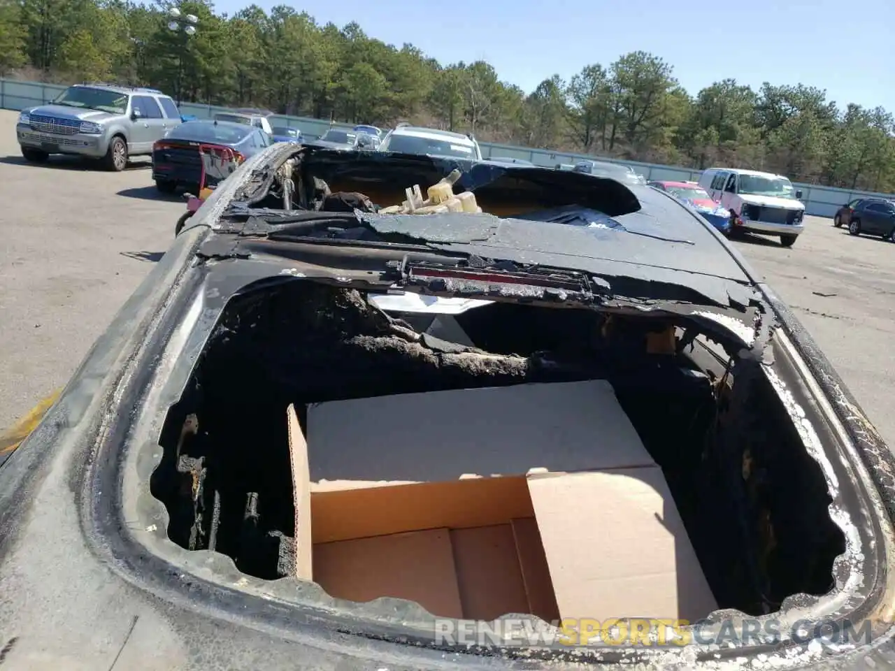 9 Photograph of a damaged car 5YJYGAEE9MF143321 TESLA MODEL Y 2021