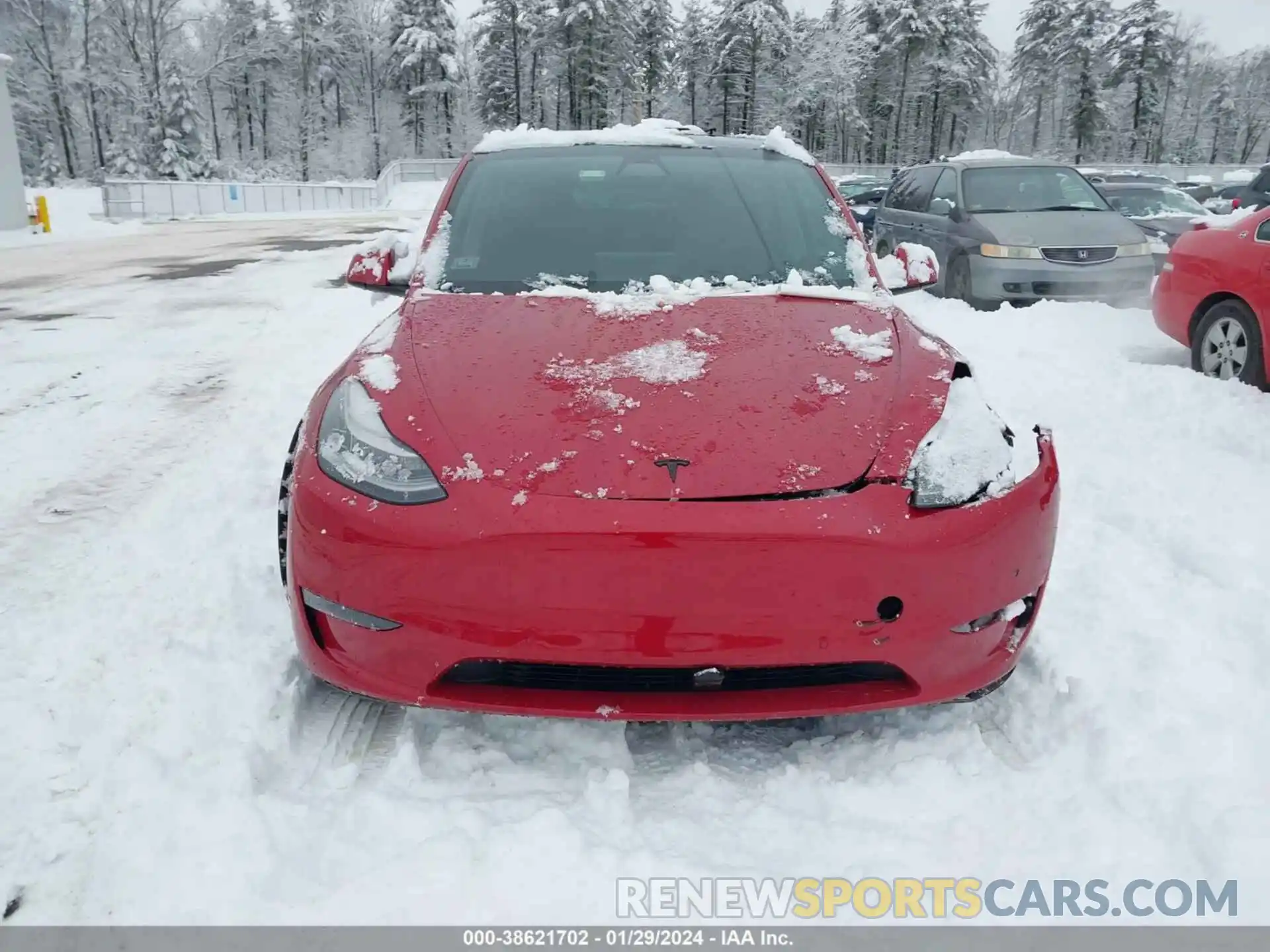 13 Photograph of a damaged car 5YJYGAEE9MF180160 TESLA MODEL Y 2021