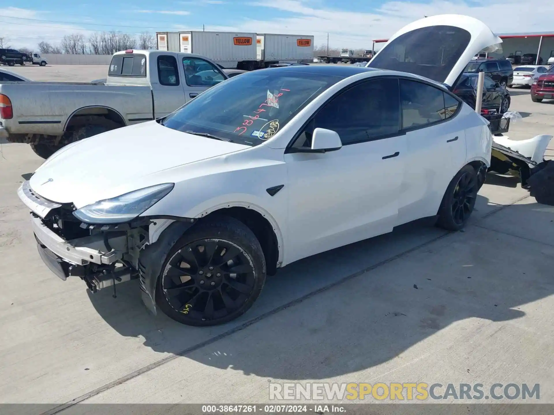 2 Photograph of a damaged car 5YJYGAEE9MF192535 TESLA MODEL Y 2021