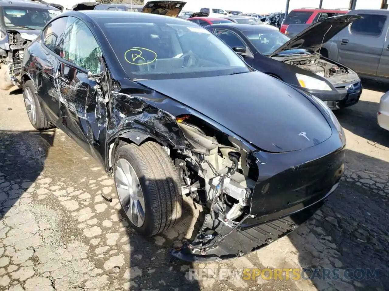 1 Photograph of a damaged car 5YJYGAEE9MF204540 TESLA MODEL Y 2021