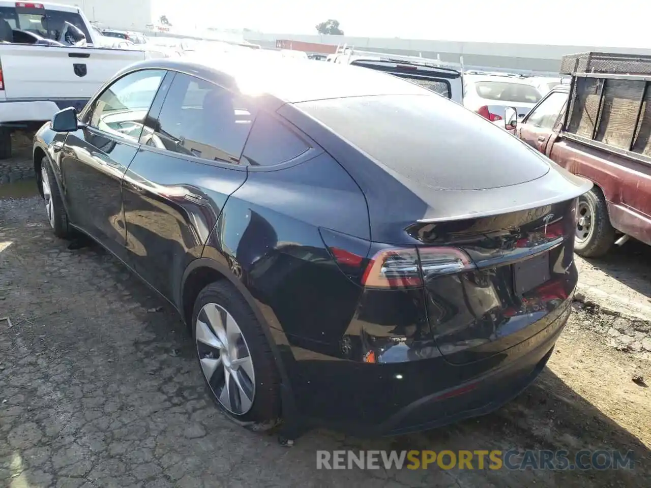 3 Photograph of a damaged car 5YJYGAEE9MF204540 TESLA MODEL Y 2021