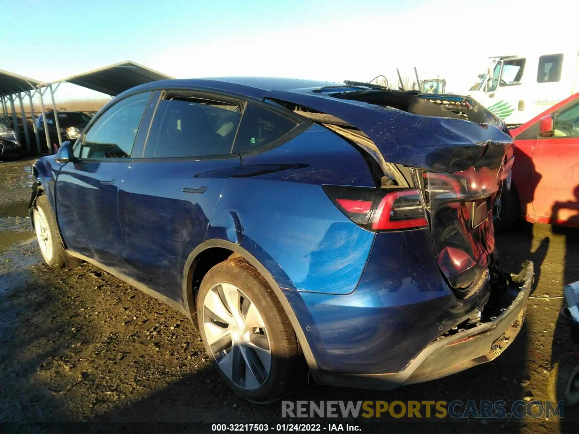 3 Photograph of a damaged car 5YJYGAEE9MF253236 TESLA MODEL Y 2021