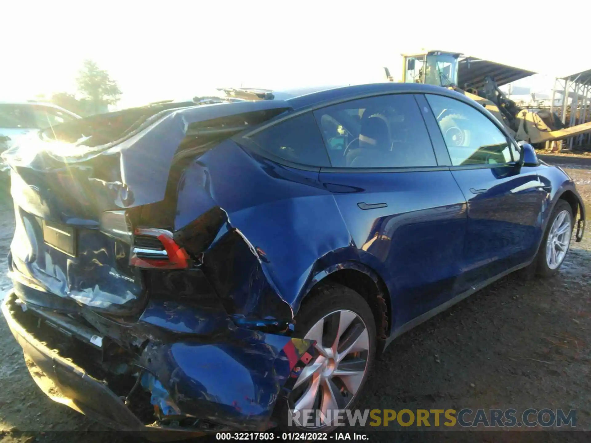 4 Photograph of a damaged car 5YJYGAEE9MF253236 TESLA MODEL Y 2021