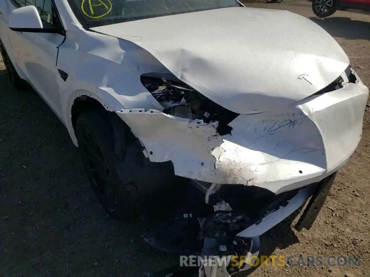 9 Photograph of a damaged car 5YJYGAEEXMF117424 TESLA MODEL Y 2021